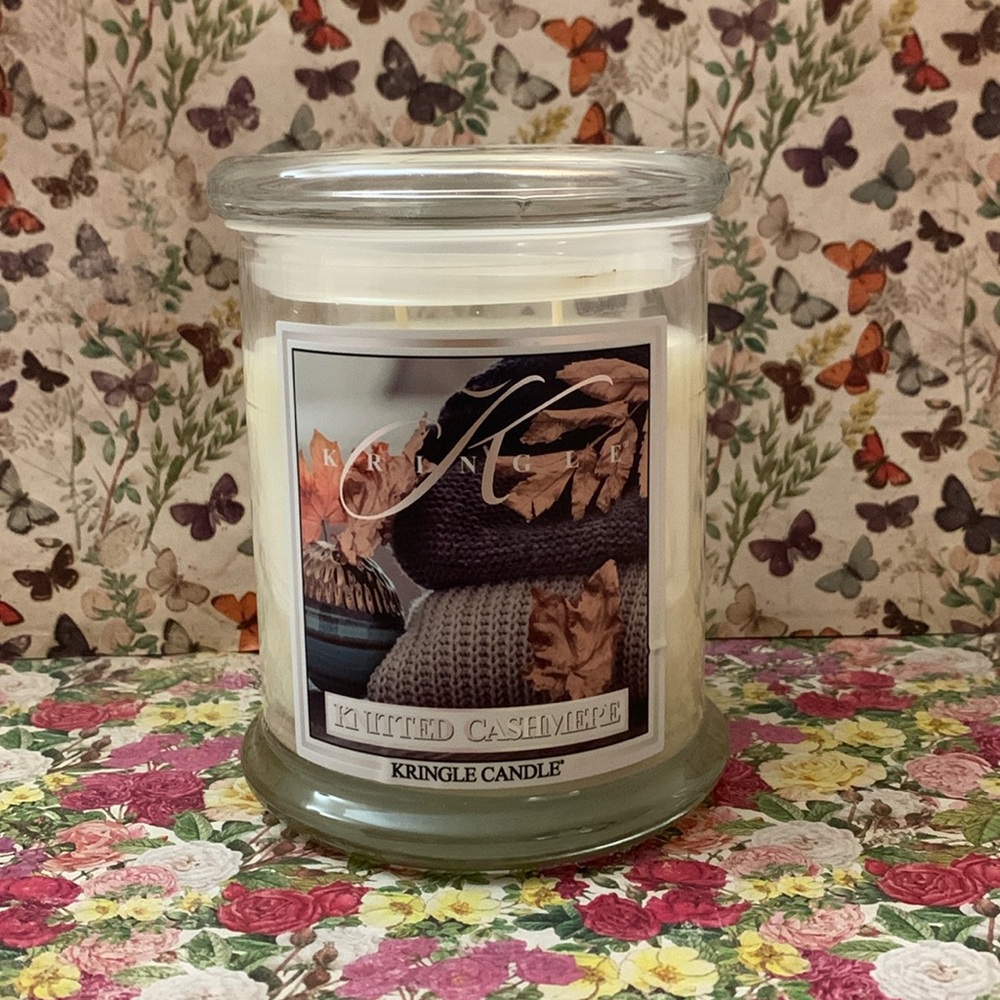 Kringle knitted cashmere 2 wicks soy wax candle 14.5oz